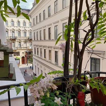 Lejlighed 3 Bedrooms Suite, 2 Bathrooms, Balcony At Opera *