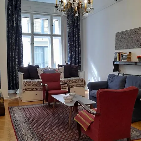 Lejlighed 3 Bedrooms Suite, 2 Bathrooms, Balcony At Opera