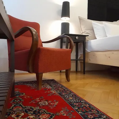 3 Bedrooms Suite, 2 Bathrooms, Balcony At Opera Lejlighed *