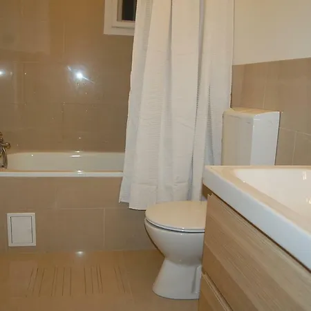 Lejlighed 3 Bedrooms Suite, 2 Bathrooms, Balcony At Opera