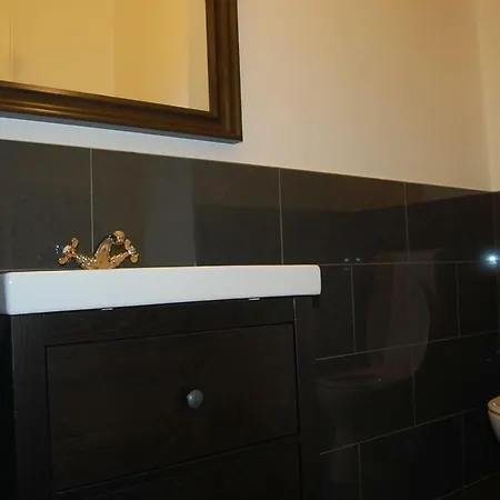 3 Bedrooms Suite, 2 Bathrooms, Balcony At Opera Lejlighed