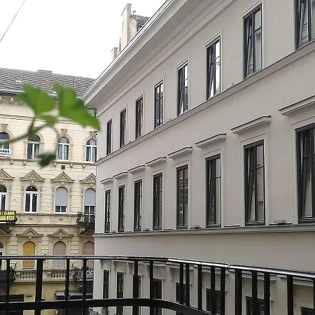 Lejlighed 3 Bedrooms Suite, 2 Bathrooms, Balcony At Opera *