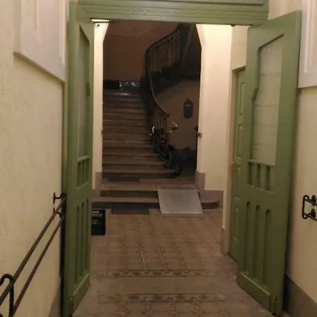 Appartamento 3 Bedrooms Suite, 2 Bathrooms, Balcony At Opera Budapest