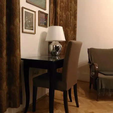 3 Bedrooms Suite, 2 Bathrooms, Balcony At Opera *